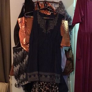 Dark blue Forever 21 tank with designs